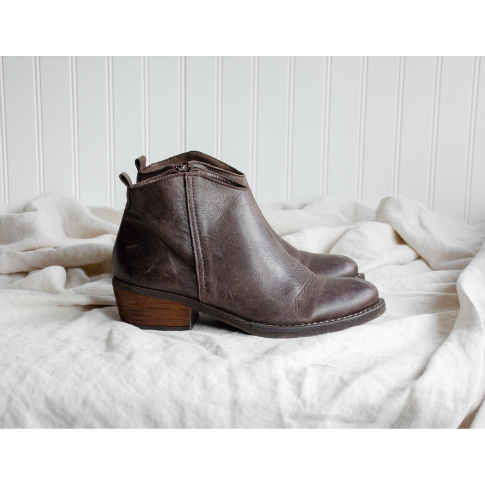 Marroqui Sanchez brown leather ankle boots size 6.5